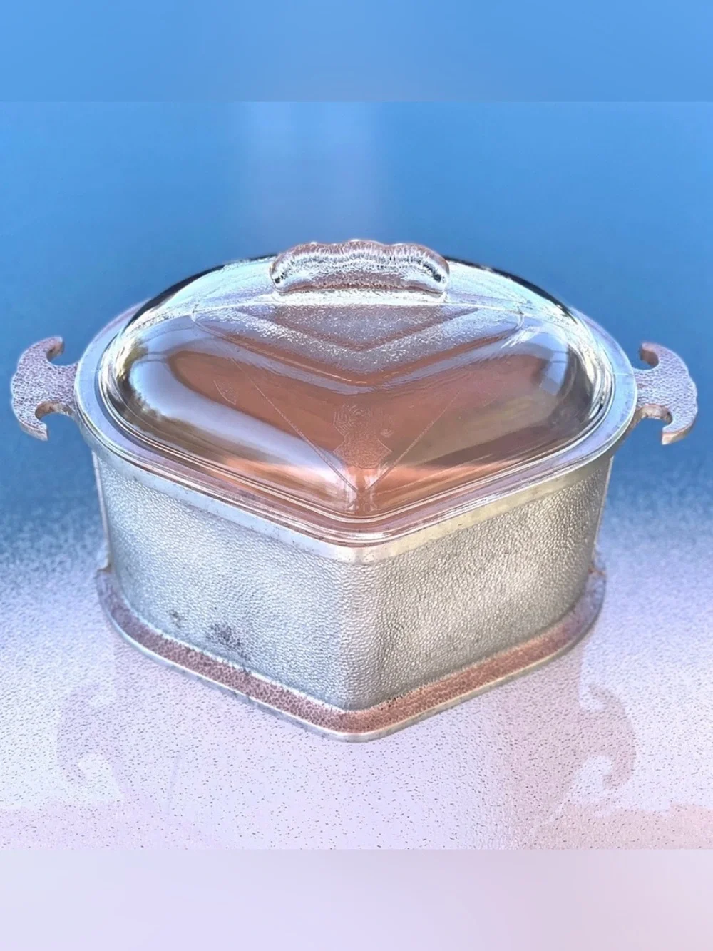 Guardian Service Cast Aluminum Triangle Pot with Glass Lid